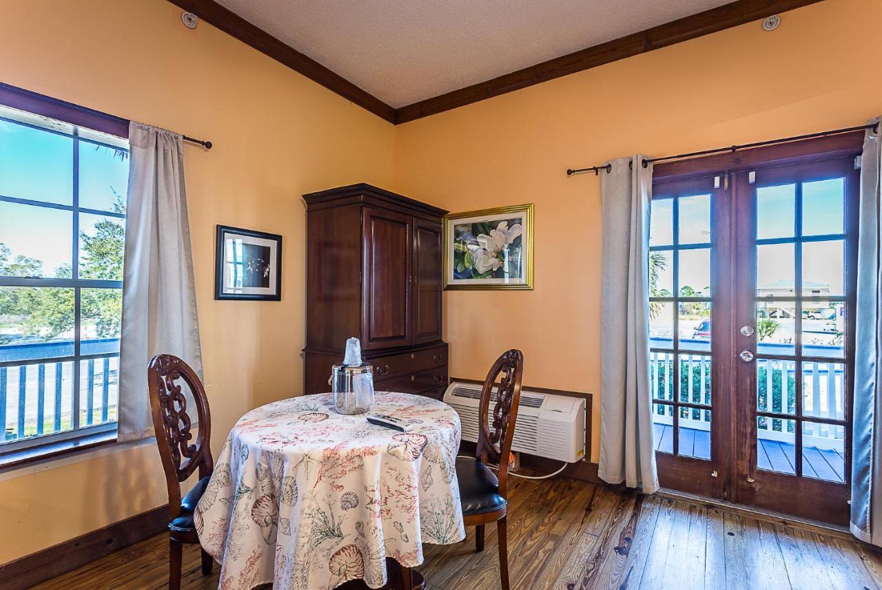 St George Inn St. George Island Bagian luar foto