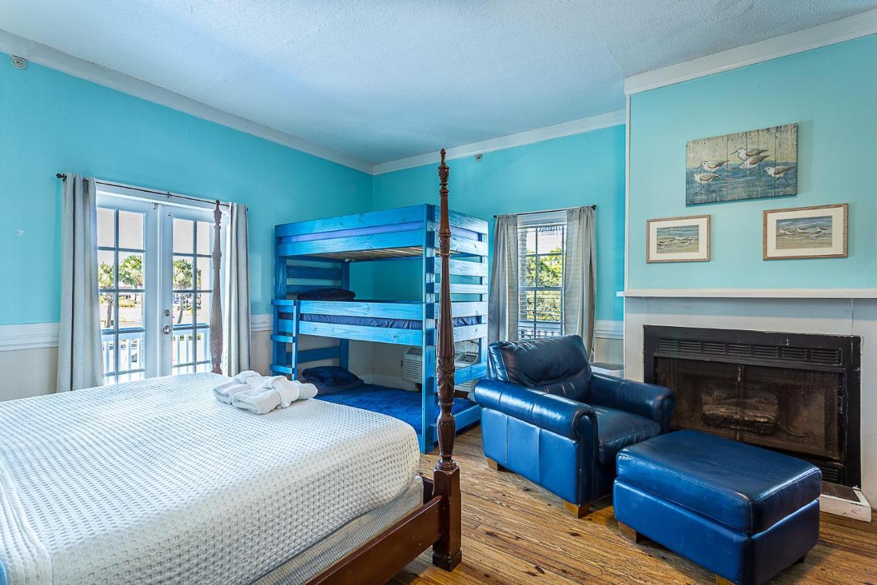 St George Inn St. George Island Bagian luar foto