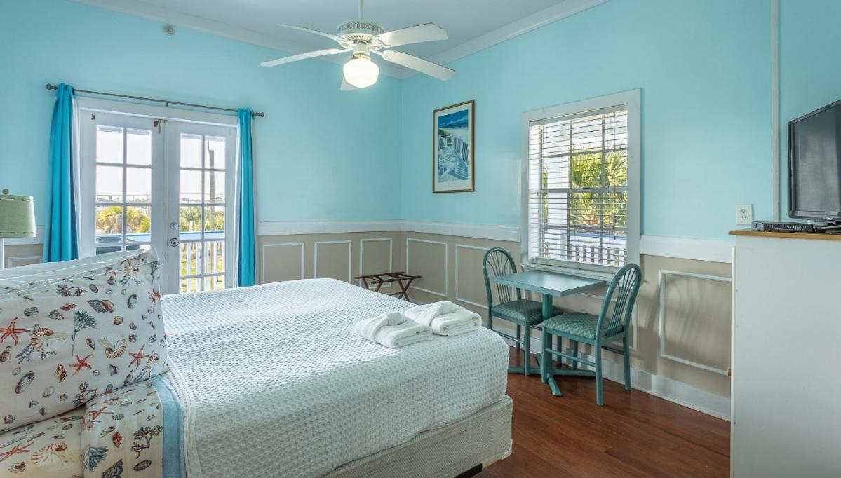 St George Inn St. George Island Bagian luar foto